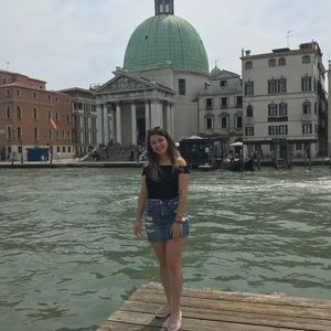 Meet your Posher, Georgia